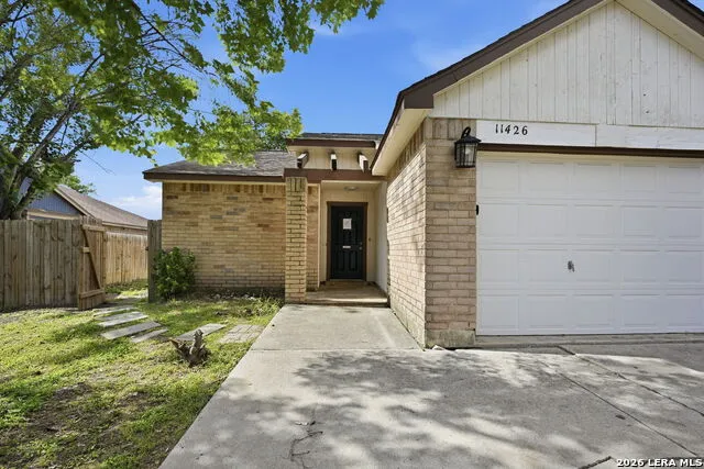 11426 LONG TRL San Antonio, TX 78245