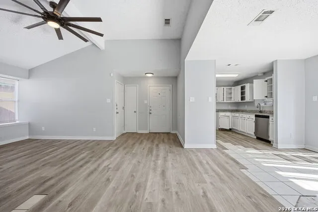 11426 LONG TRL San Antonio, TX 78245