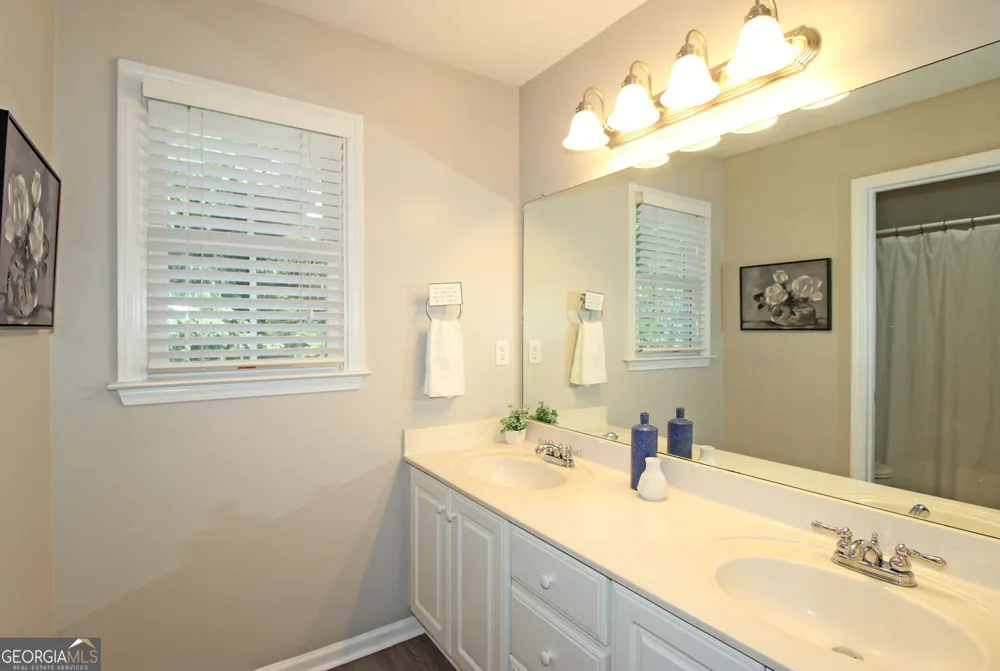 1213 Kingsbury LN Powder Springs, GA 30127