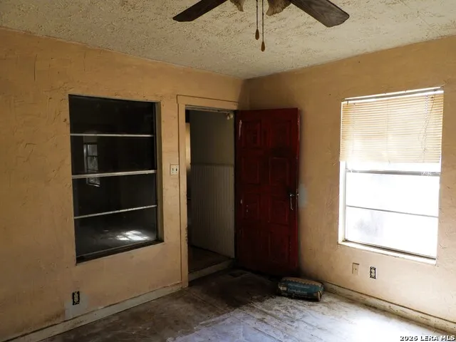 333 Rainbow Drive Lakehills, TX 78063