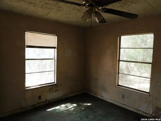 333 Rainbow Drive Lakehills, TX 78063