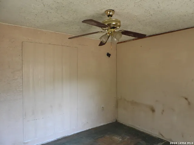 333 Rainbow Drive Lakehills, TX 78063
