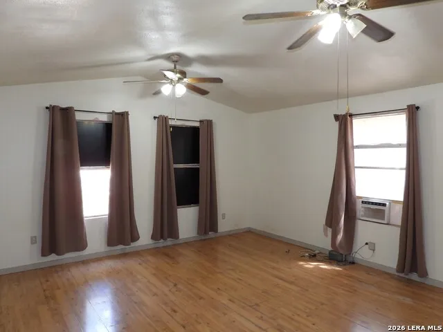 333 Rainbow Drive Lakehills, TX 78063