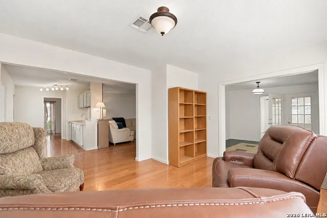 7952 Splintered Oak Live Oak, TX 78233