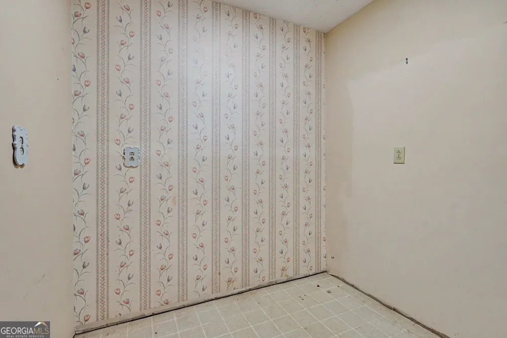 2021 W Hightower TRL Conyers, GA 30012