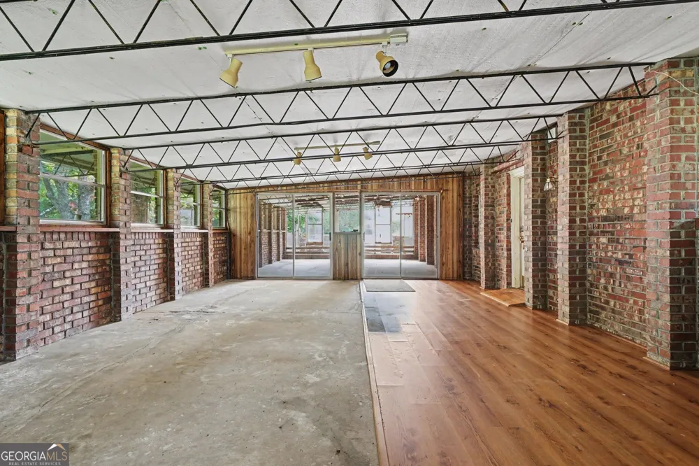 2021 W Hightower TRL Conyers, GA 30012