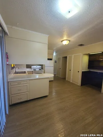 5611 HORIZON San Antonio, TX 78228