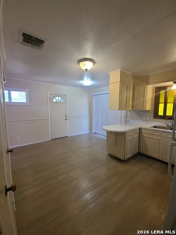 5611 HORIZON San Antonio, TX 78228