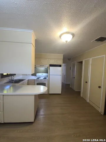 5611 HORIZON San Antonio, TX 78228