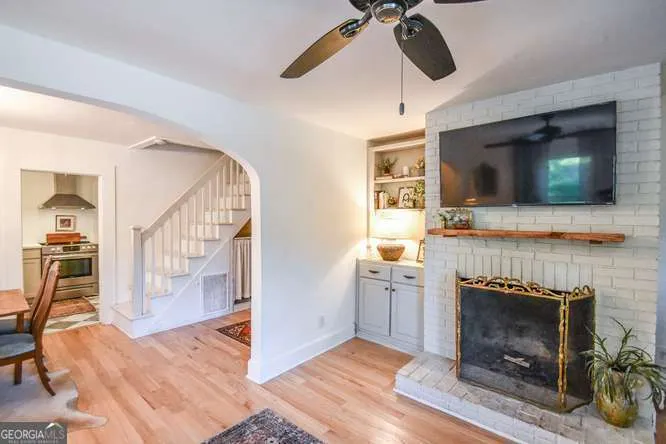 155 Mountain View DR Gainesville, GA 30501