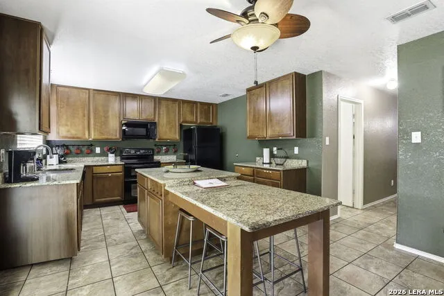319 Shadbush St San Antonio, TX 78245