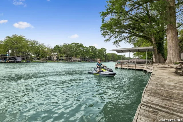723 E Zipp Rd New Braunfels, TX 78130