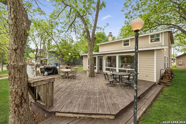 723 E Zipp Rd New Braunfels, TX 78130