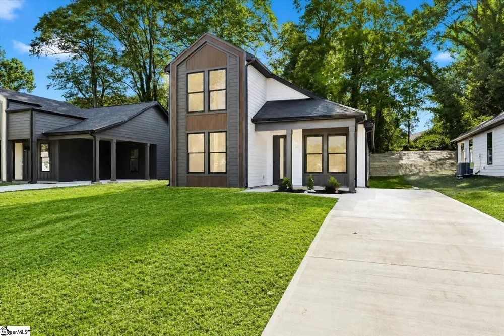 583 Bee Street Spartanburg, SC 29301