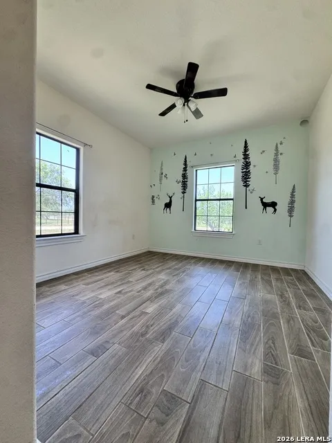141 County Road 2667 Devine, TX 78016