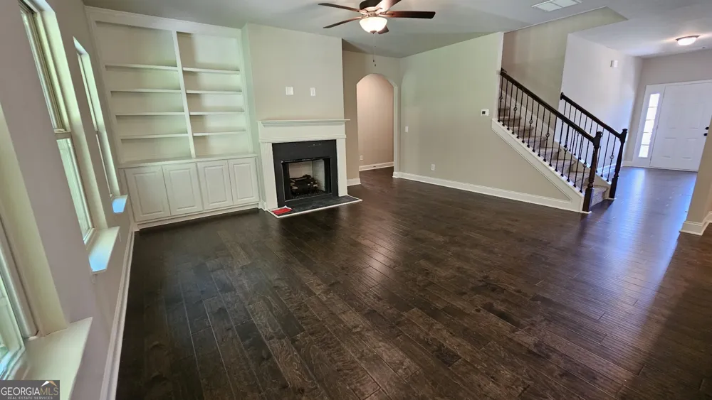 1006 Lakeview Oaks CT Grayson, GA 30017