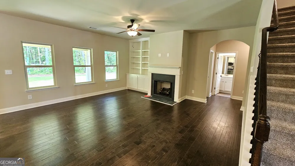 1006 Lakeview Oaks CT Grayson, GA 30017