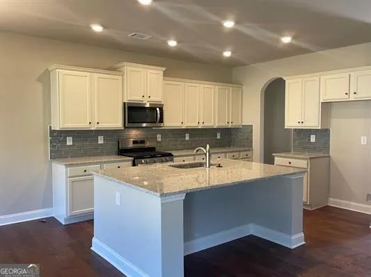1006 Lakeview Oaks CT Grayson, GA 30017