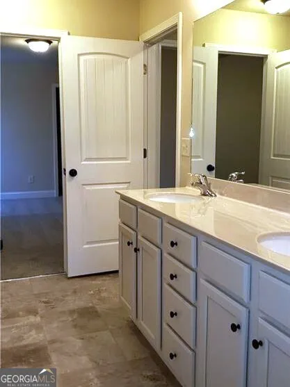 1006 Lakeview Oaks CT Grayson, GA 30017