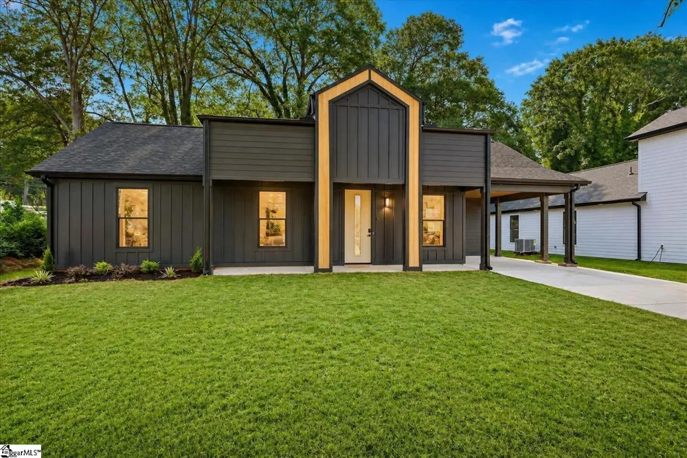 591 Bee Street Spartanburg, SC 29301