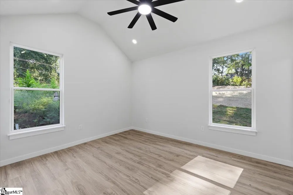 591 Bee Street Spartanburg, SC 29301