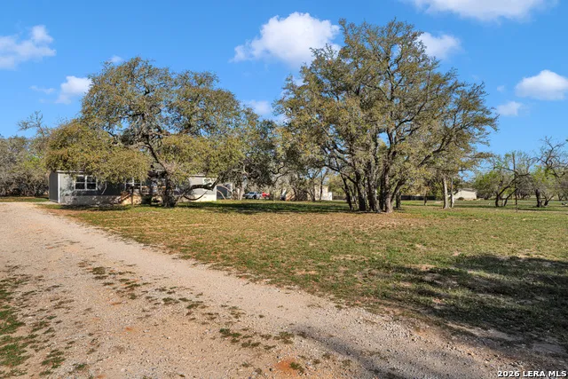 22915 Savannah Hts Von Ormy, TX 78073