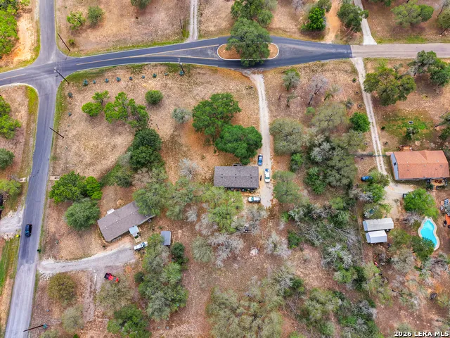 22915 Savannah Hts Von Ormy, TX 78073