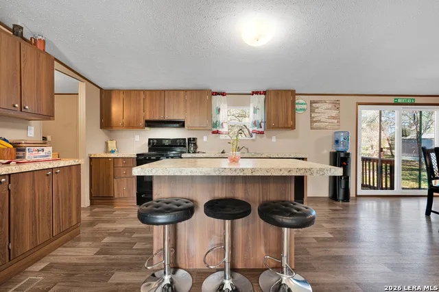 22915 Savannah Hts Von Ormy, TX 78073