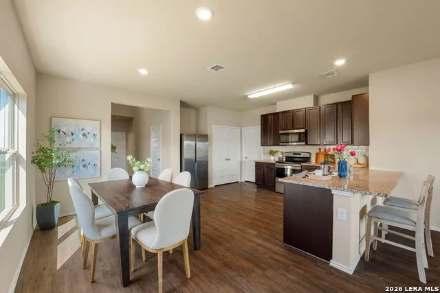 233 Bobwhite Way San Antonio, TX 78253