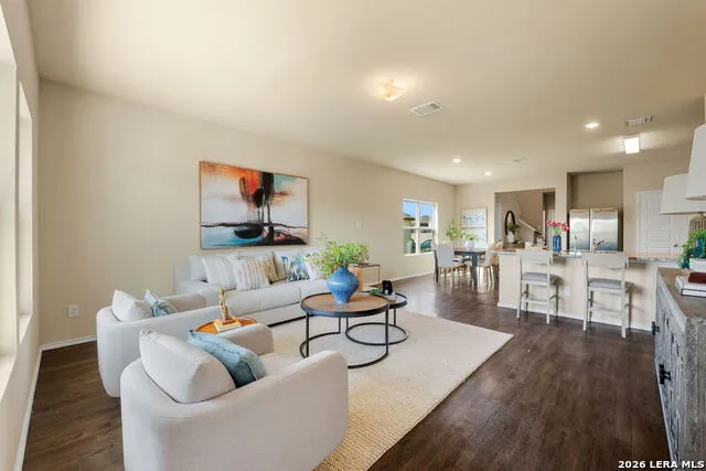 233 Bobwhite Way San Antonio, TX 78253