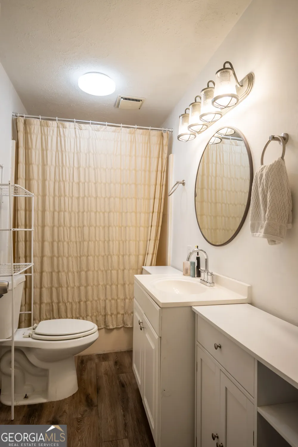 64 Madison Commerce, GA 30529