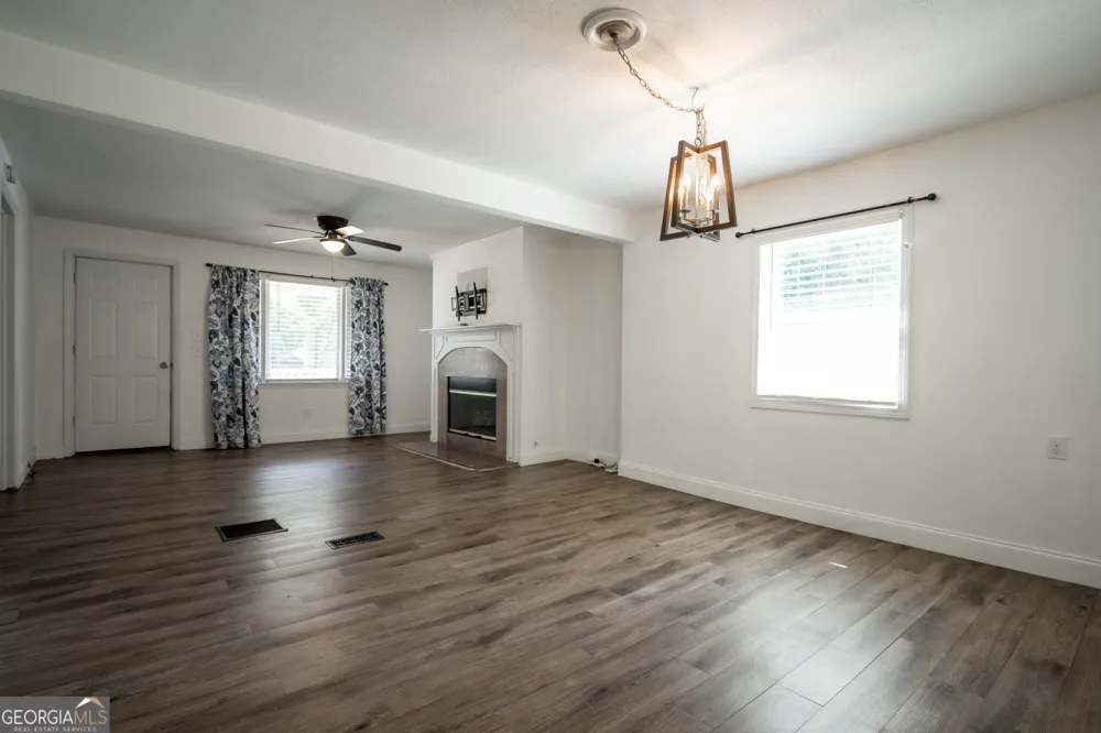 64 Madison Commerce, GA 30529