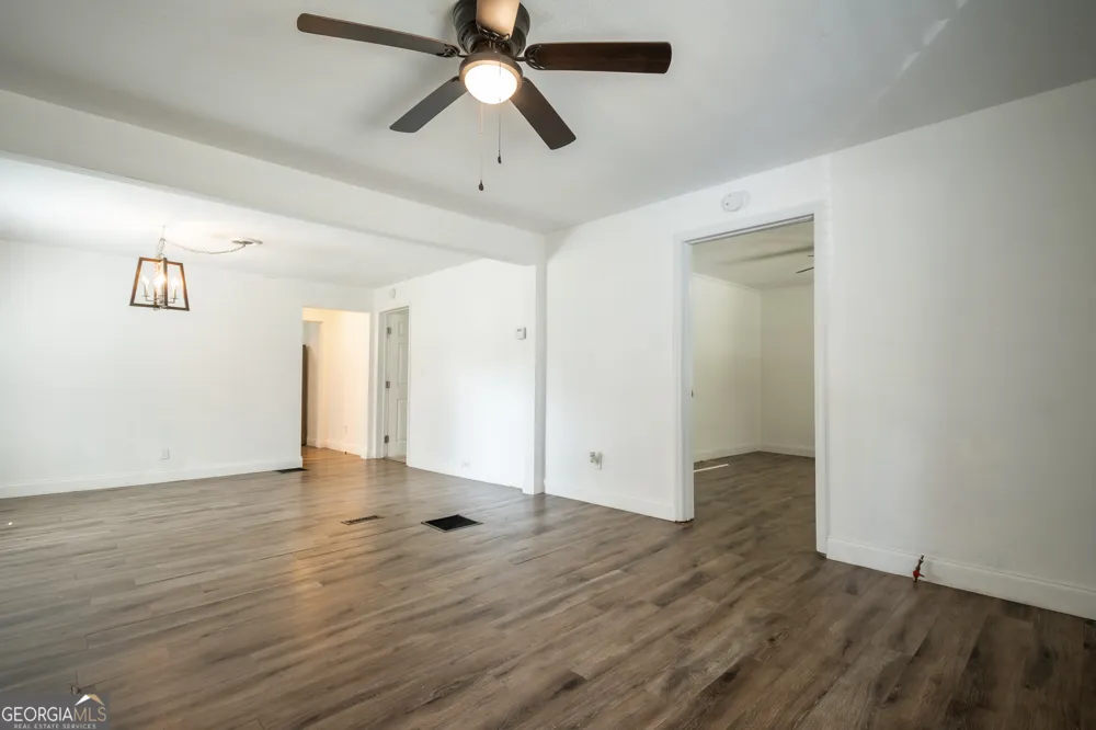 64 Madison Commerce, GA 30529