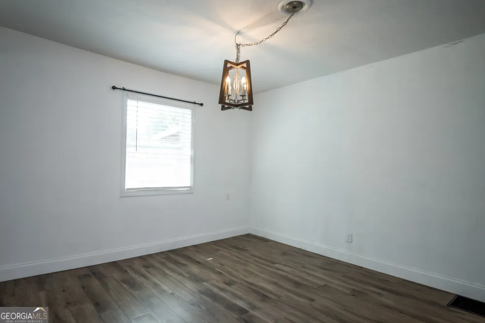 64 Madison Commerce, GA 30529
