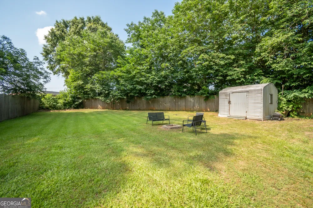 64 Madison Commerce, GA 30529