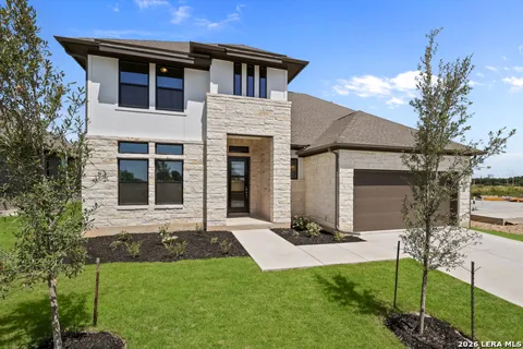 520 Paramus Park