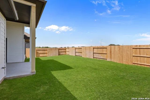 520 Paramus Park Cibolo, TX 78108