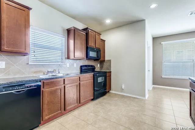 11418 Estufa Cyn San Antonio, TX 78245