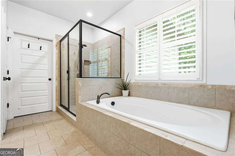 5455 Fishermans CV Gainesville, GA 30506