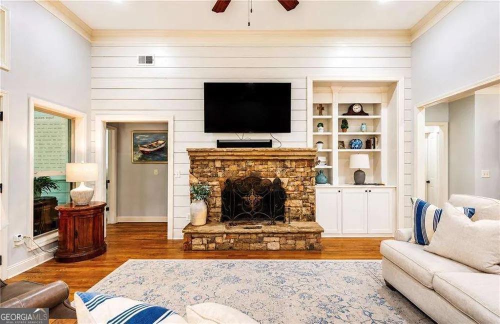 5455 Fishermans CV Gainesville, GA 30506