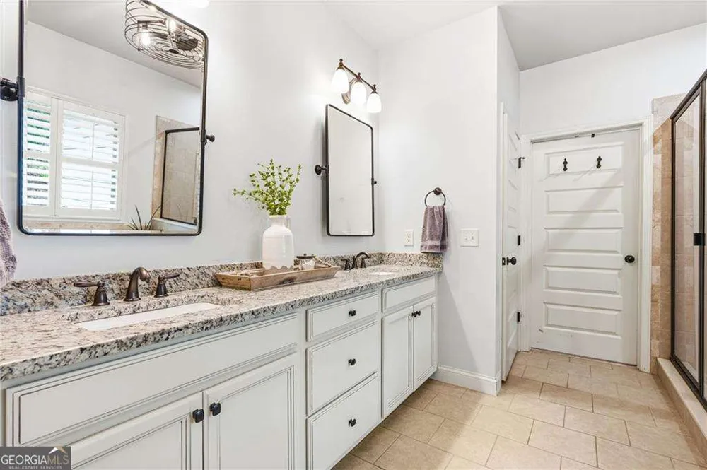 5455 Fishermans CV Gainesville, GA 30506