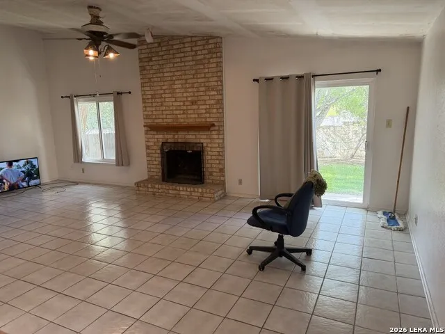 1912 CREEK HILL ST San Antonio, TX 78259
