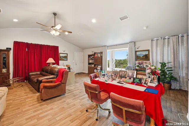 752 Taylor Bulverde, TX 78163