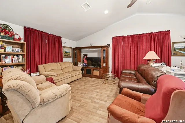 752 Taylor Bulverde, TX 78163