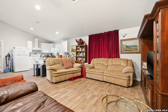 752 Taylor Bulverde, TX 78163