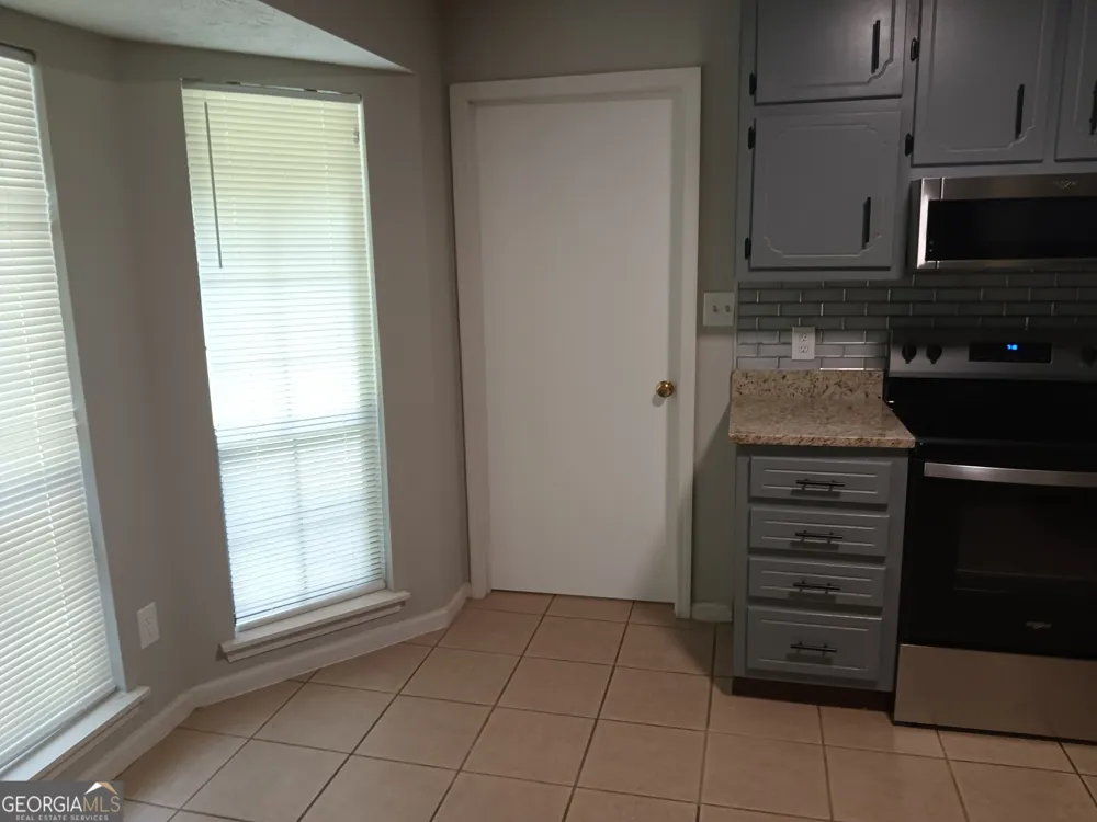 158 Stokes DR Stockbridge, GA 30281