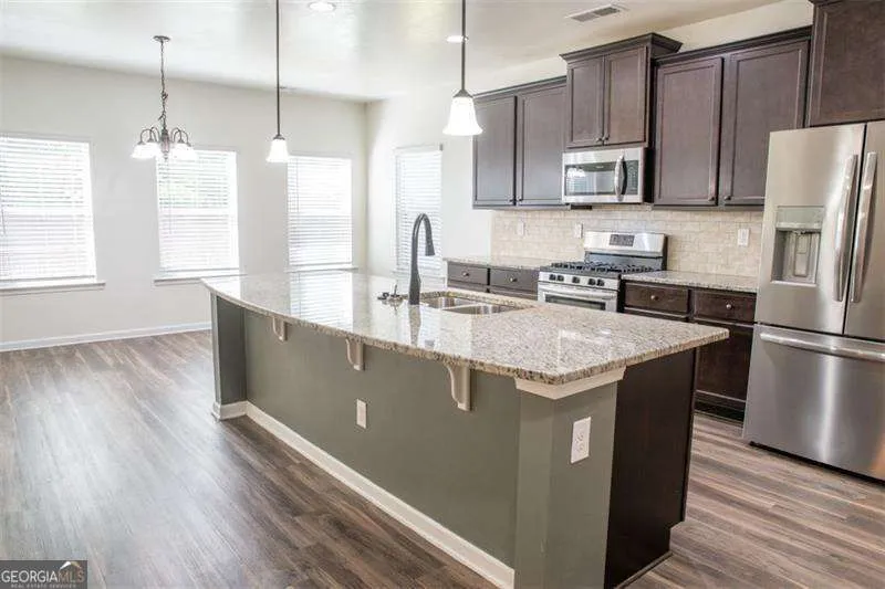 289 Greighmoor CT Loganville, GA 30052
