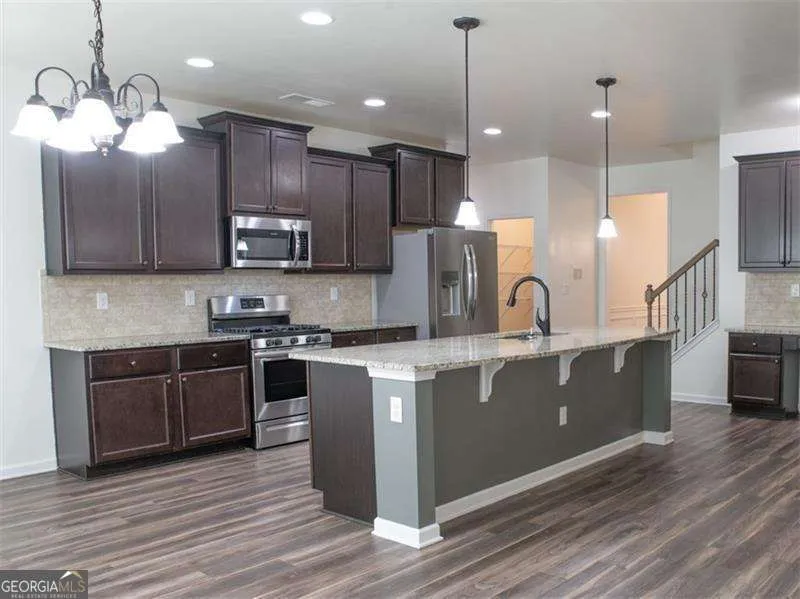 289 Greighmoor CT Loganville, GA 30052
