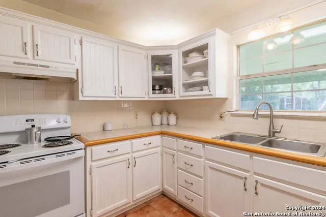 1510 llano Junction, TX 76849
