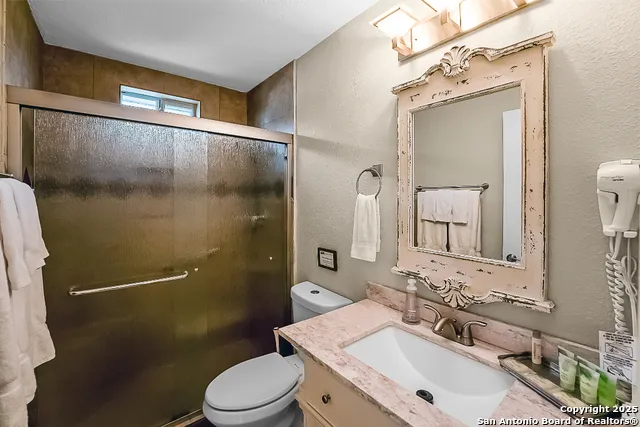 707 Park Shores Canyon Lake, TX 78133